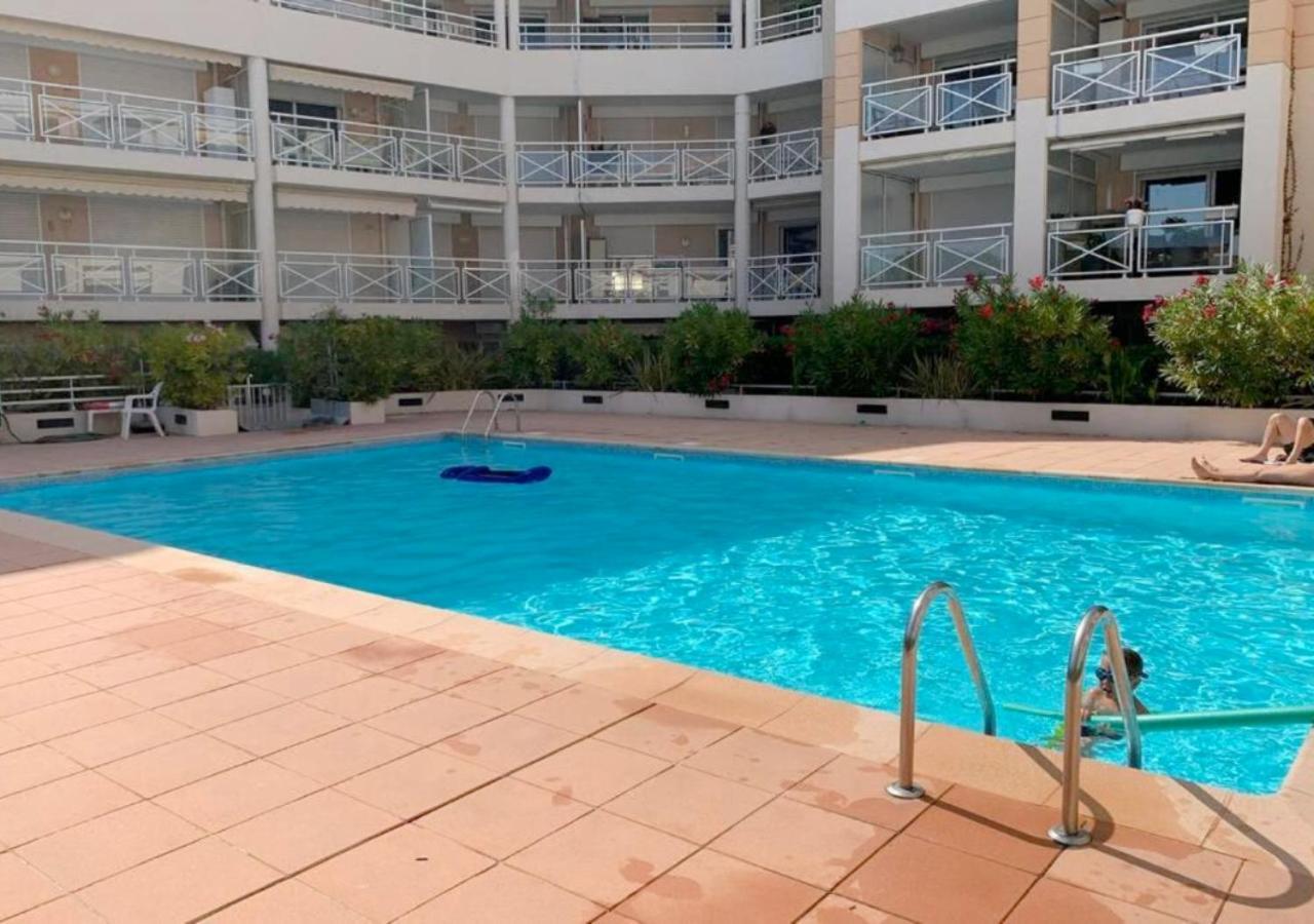 Amour Azur Appartement Pour 2 Avec Jacuzzi Et Terrasse A 2 Minutes De La Mer ヴァロリス エクステリア 写真