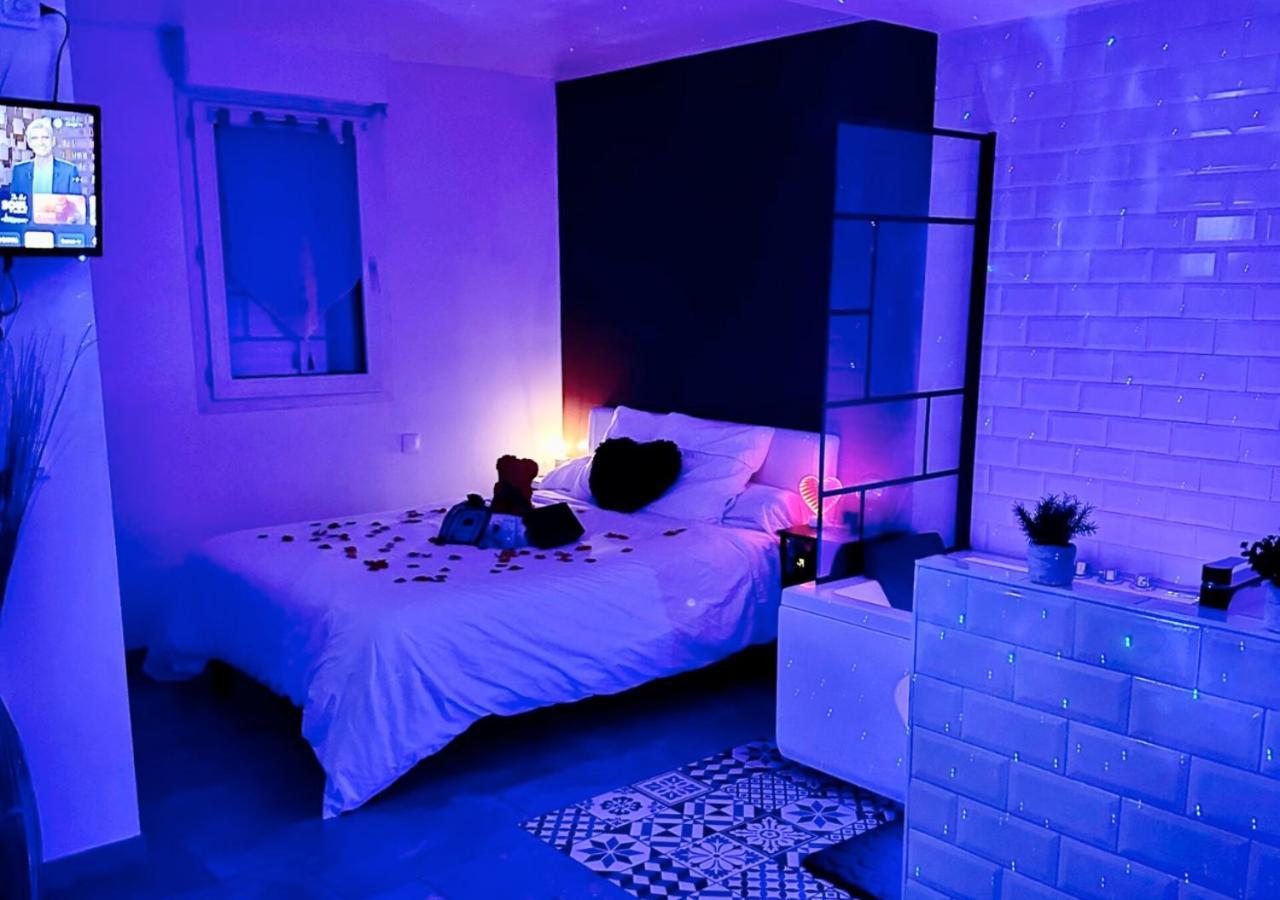 Amour Azur Appartement Pour 2 Avec Jacuzzi Et Terrasse A 2 Minutes De La Mer ヴァロリス エクステリア 写真